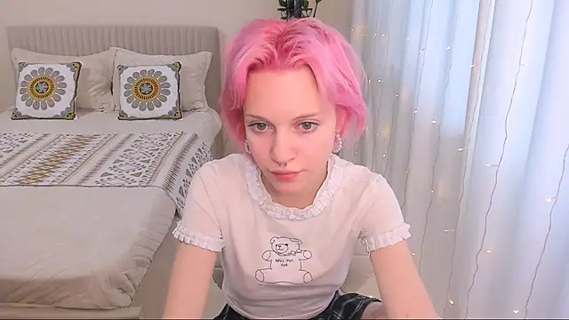 Snapshot of VelvetVixen155 chatting on 01-09-25, 06:38 VelvetVixen155 online show from 01-09-25, 06:38