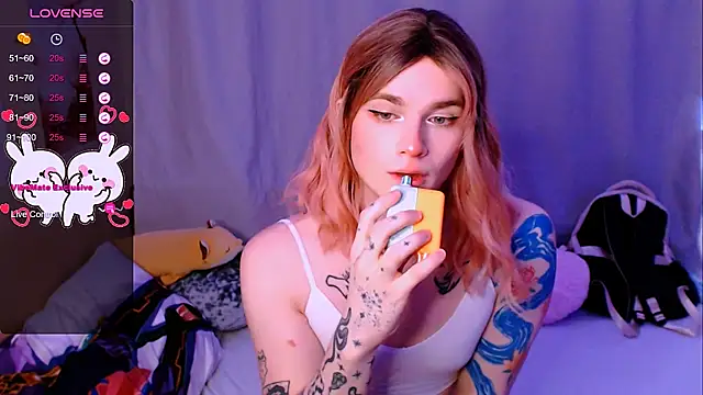 Alice Hells online show from 02-07-26, 05:44