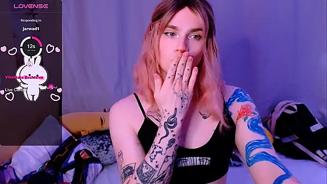 Alice Hells online show from 02-13-26, 06:42