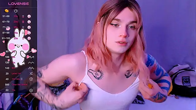 Alice Hells online show from 02-23-26, 06:44