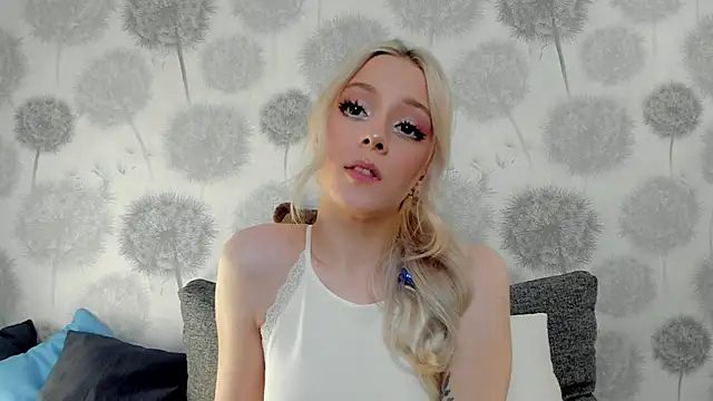 Snapshot of EngelFugler chatting on 01-16-25, 11:37 EngelFugler online show from 01-16-25, 11:37