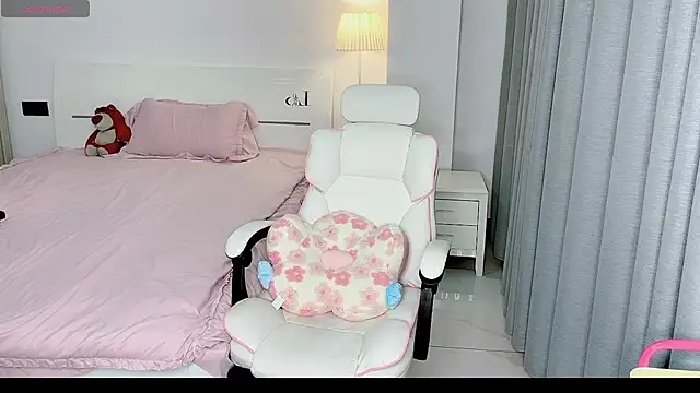 -Wendy   online show from 02-13-25, 11:04