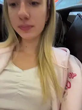 Lia  Love online show from 11-03-25, 12:17