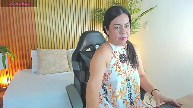 Snapshot of nahia_13 chatting on 10-28-25, 12:09 nahia 13 online show from 10-28-25, 12:09