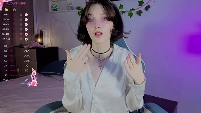 Sweet Paradox online show from 10-10-25, 08:41