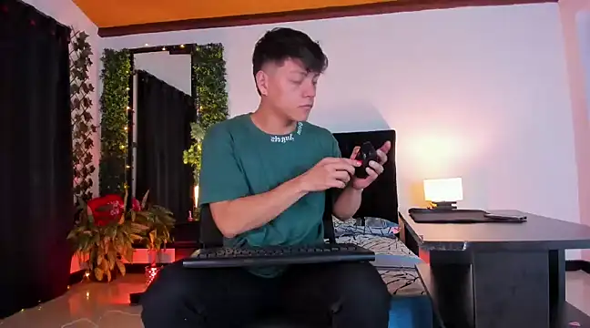 Valentino  X online show from 02-18-25, 11:55