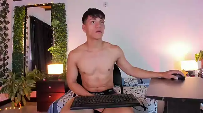 Valentino  X online show from 02-28-25, 12:09