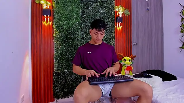 Valentino  X online show from 09-20-25, 02:07