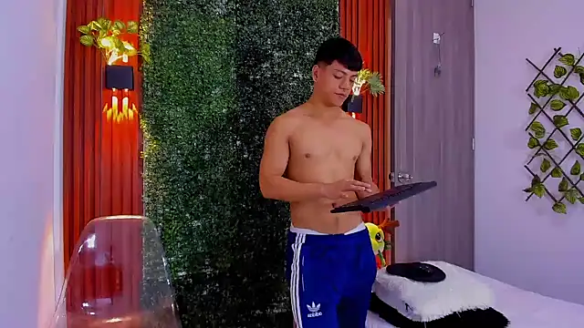 Valentino  X online show from 09-23-25, 01:14