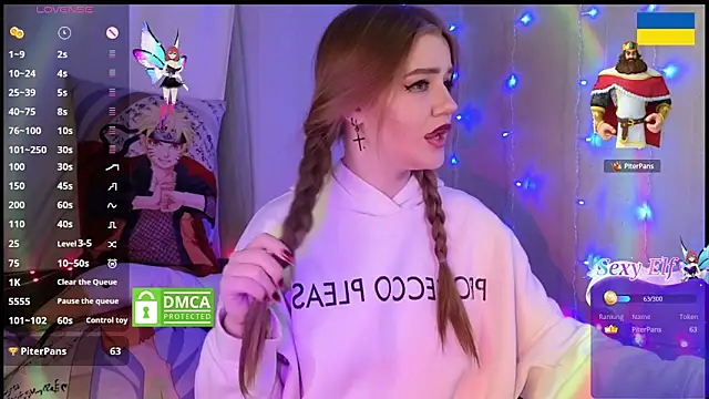 Snapshot of RedVelveten chatting on 02-19-25, 11:57 RedVelveten online show from 02-19-25, 11:57