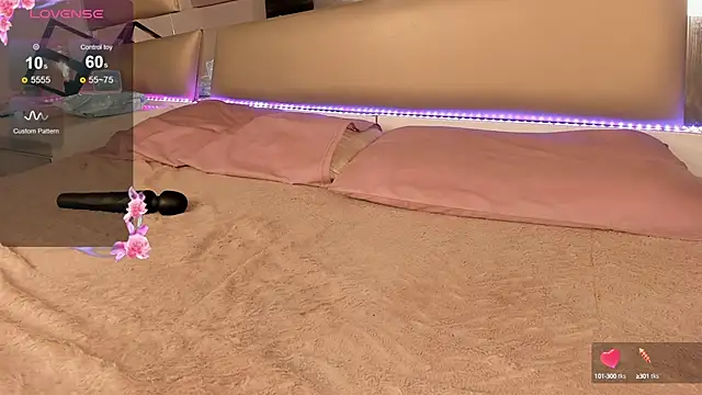 Snapshot of Mis__lola chatting on 12-12-24, 11:03 Mis lola online show from 12-12-24, 11:03