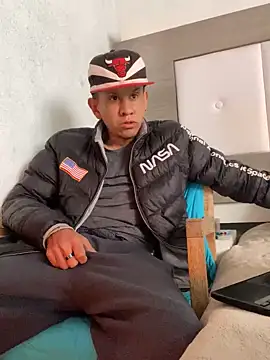 Snapshot of oiram27 chatting on 02-21-25, 09:22 oiram27 online show from 02-21-25, 09:22