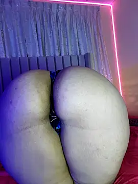 Snapshot of Aliison_Smith chatting on 01-07-25, 08:13 Aliison Smith online show from 01-07-25, 08:13