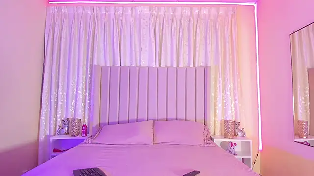 Snapshot of Aliison_Smith chatting on 03-13-25, 02:49 Aliison Smith online show from 03-13-25, 02:49