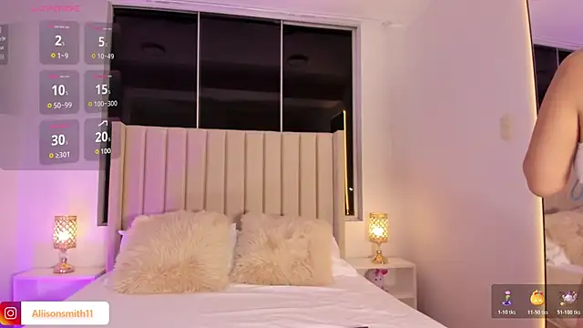 Aliison Smith online show from 11-24-25, 03:39