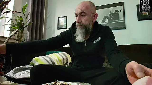 Kingsscepter online show from 02-24-25, 08:47