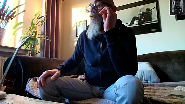 Kingsscepter online show from 03-19-25, 05:17