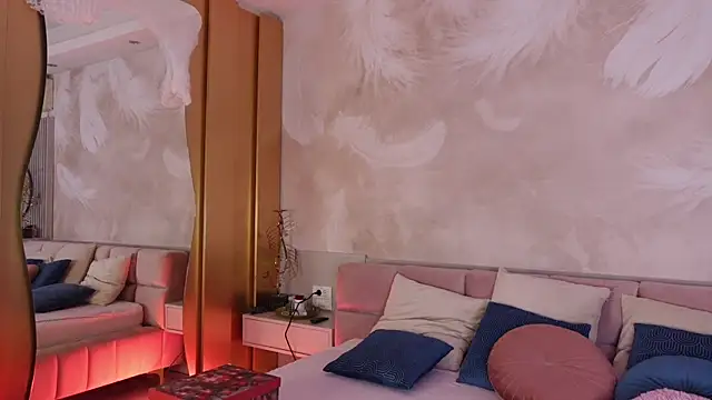 Snapshot of JullyBlair chatting on 11-22-25, 05:06 JullyBlair online show from 11-22-25, 05:06