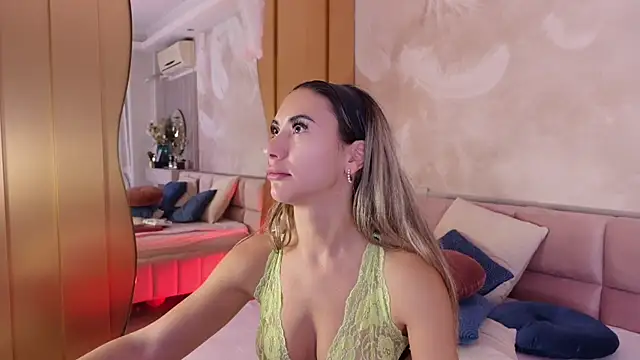 Snapshot of JullyBlair chatting on 11-30-25, 05:44 JullyBlair online show from 11-30-25, 05:44