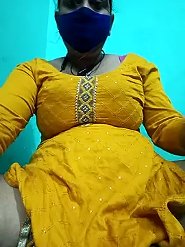 Snapshot of hotty_manisha chatting on 10-09-25, 10:35 hotty manisha online show from 10-09-25, 10:35