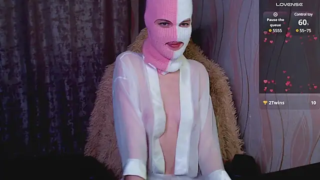 Domiiiniiicana online show from 01-26-25, 04:51