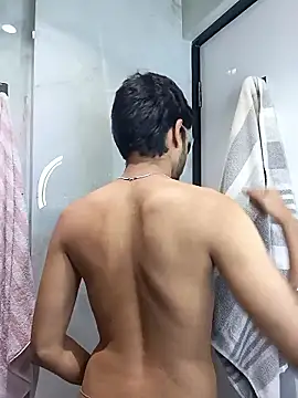 skinnyyyyyyyyy online show from 11-19-25, 04:45