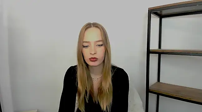 Snapshot of LilaGold chatting on 12-05-24, 06:44 LilaGold online show from 12-05-24, 06:44