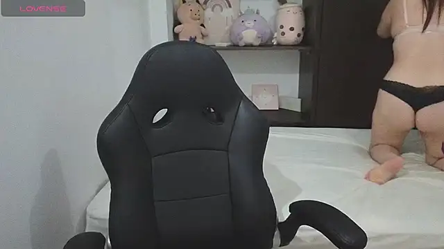 mandy renzon1  online show from 10-25-25, 03:03