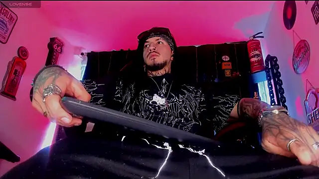 the beast master  online show from 10-20-25, 09:04