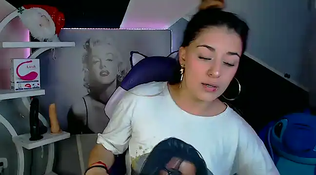 Samanta james19 online show from 12-14-24, 03:47