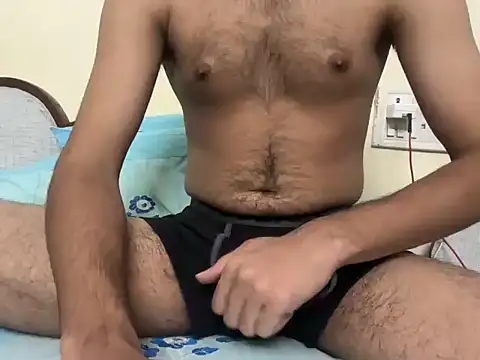 Snapshot of rahul_4u chatting on 12-22-25, 12:57 rahul 4u online show from 12-22-25, 12:57