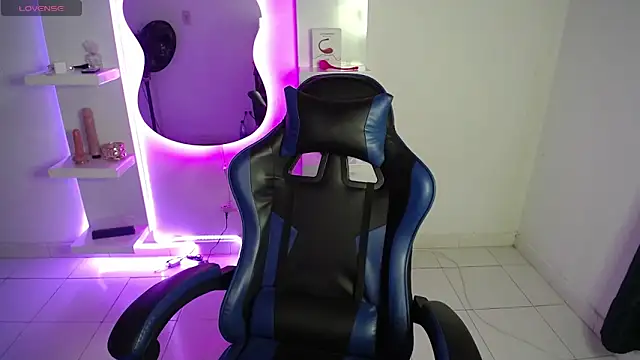 Snapshot of AMBER_LOVE22 chatting on 10-04-25, 07:12 AMBER LOVE22 online show from 10-04-25, 07:12