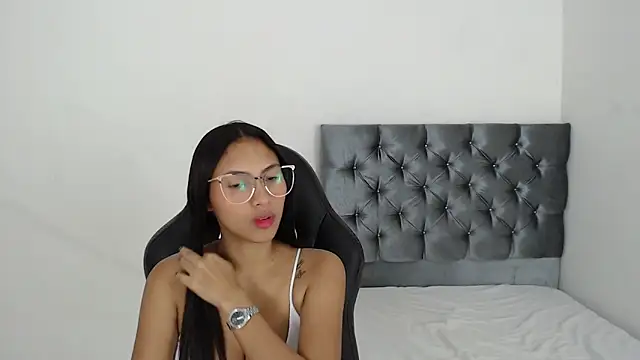 Snapshot of nicol_jc chatting on 12-19-24, 12:34 nicol jc online show from 12-19-24, 12:34