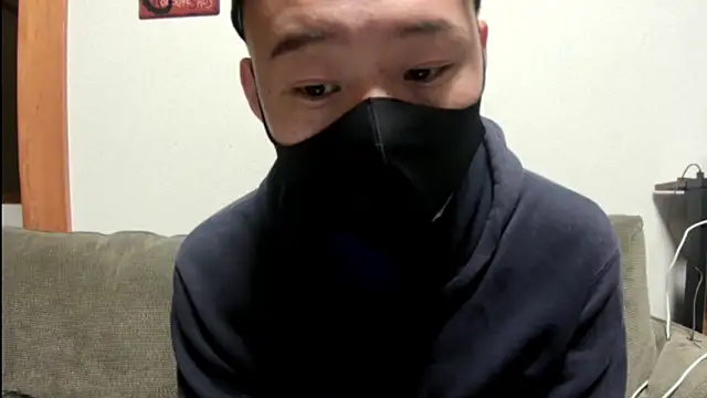 Snapshot of tuki_fu chatting on 12-14-24, 01:59 tuki fu online show from 12-14-24, 01:59