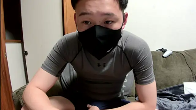 Snapshot of tuki_fu chatting on 12-16-24, 11:33 tuki fu online show from 12-16-24, 11:33