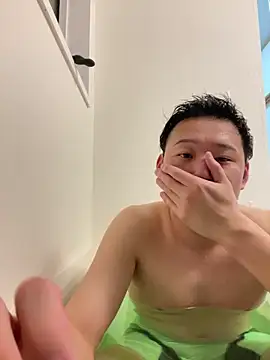 Snapshot of tuki_fu chatting on 01-12-25, 08:36 tuki fu online show from 01-12-25, 08:36