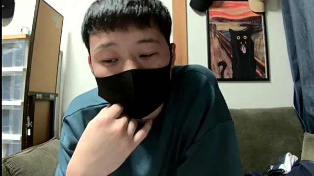 Snapshot of tuki_fu chatting on 03-02-25, 01:38 tuki fu online show from 03-02-25, 01:38