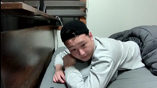 Snapshot of tuki_fu chatting on 03-22-25, 01:19 tuki fu online show from 03-22-25, 01:19