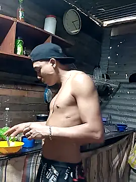 Snapshot of tayson_ chatting on 01-21-25, 02:59 tayson online show from 01-21-25, 02:59