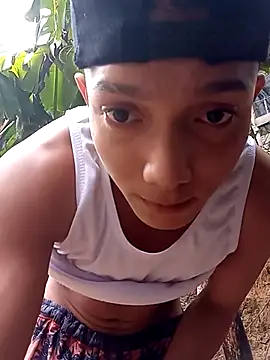 Snapshot of tayson_ chatting on 03-06-25, 11:36 tayson online show from 03-06-25, 11:36