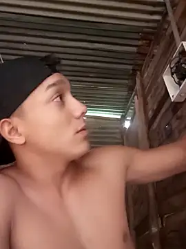 Snapshot of tayson_ chatting on 10-16-25, 11:22 tayson online show from 10-16-25, 11:22