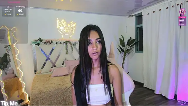 Snapshot of Jazmin_tay chatting on 01-10-25, 01:21 Jazmin tay online show from 01-10-25, 01:21