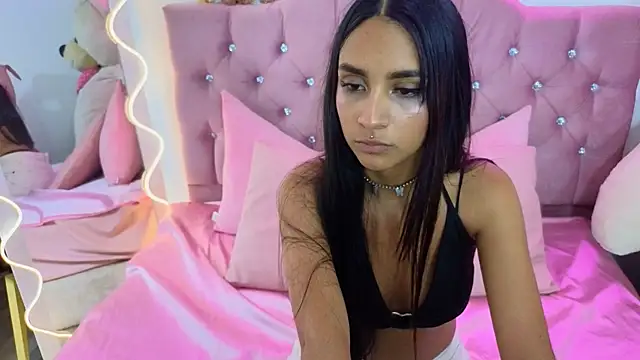 Snapshot of Jazmin_tay chatting on 01-16-25, 07:20 Jazmin tay online show from 01-16-25, 07:20