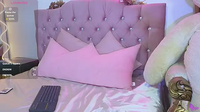 Snapshot of Jazmin_tay chatting on 02-10-25, 10:40 Jazmin tay online show from 02-10-25, 10:40