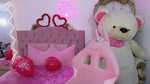 Snapshot of Jazmin_tay chatting on 02-15-25, 07:28 Jazmin tay online show from 02-15-25, 07:28