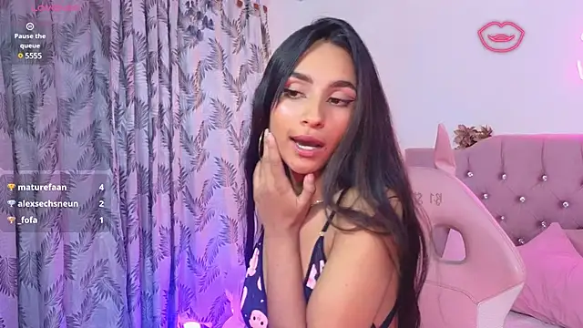 Snapshot of Jazmin_tay chatting on 02-25-25, 10:29 Jazmin tay online show from 02-25-25, 10:29