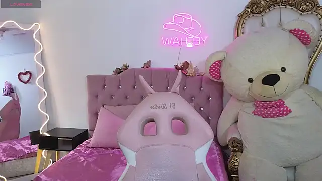 Snapshot of Jazmin_tay chatting on 03-08-25, 07:31 Jazmin tay online show from 03-08-25, 07:31