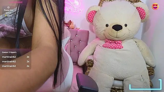 Snapshot of Jazmin_tay chatting on 03-14-25, 01:27 Jazmin tay online show from 03-14-25, 01:27