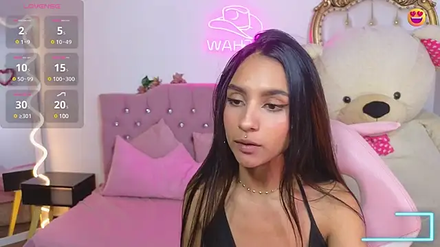 Snapshot of Jazmin_tay chatting on 03-15-25, 01:30 Jazmin tay online show from 03-15-25, 01:30