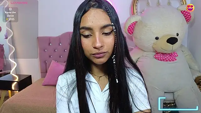 Snapshot of Jazmin_tay chatting on 03-18-25, 07:31 Jazmin tay online show from 03-18-25, 07:31